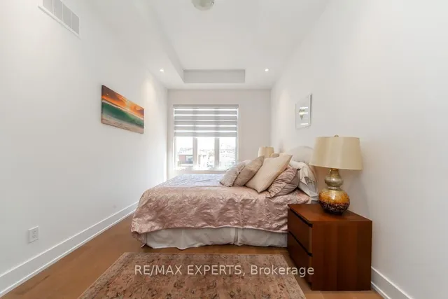 Additional image 30 of 68 Twenty Fourth St