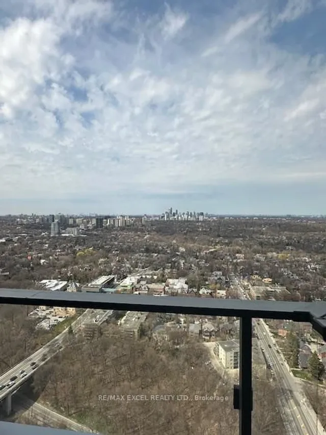 Additional image 5 of 395 Bloor St Unit 3905
