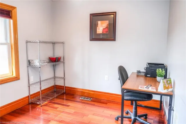 Additional image 22 of 46 2 Ave