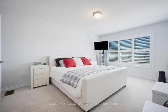 Additional image 20 of 11 Flaibano St