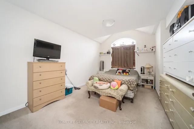 Additional image 24 of 127 Bleasdale Ave