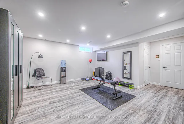 Additional image 36 of 210 Misty Crt