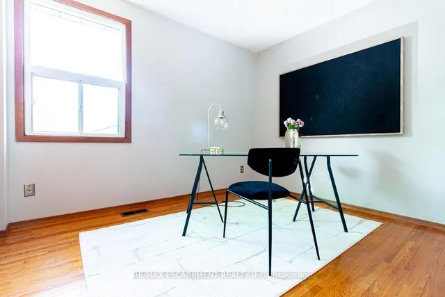 Additional image 27 of 16 Billington Cres