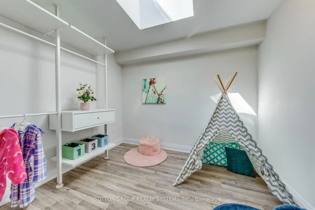 Additional image 32 of 1774A Lawrence Ave