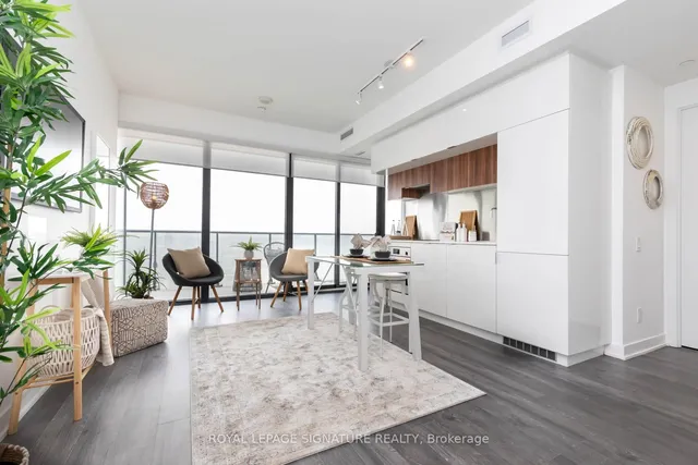 Additional image 2 of 185 Roehampton Ave Unit 2805