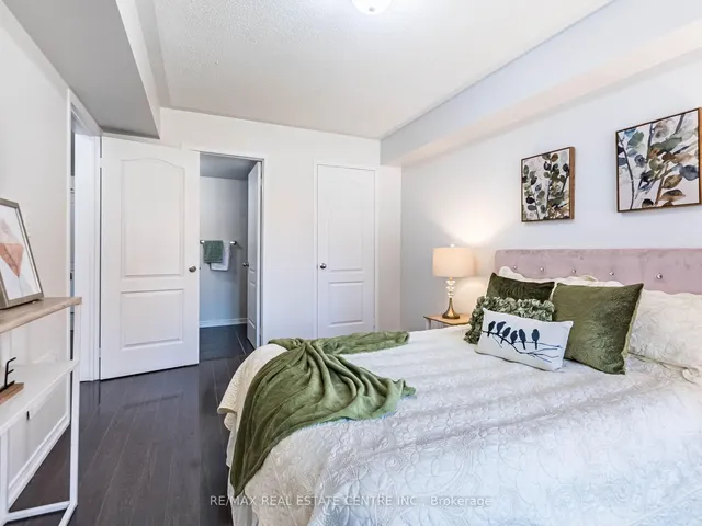 Additional image 32 of 2460 Post Rd Unit 3