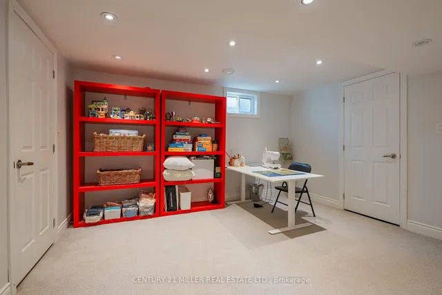 Additional image 30 of 411 Canterbury Cres