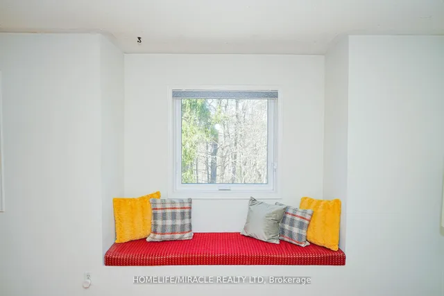 Additional image 17 of 23 Hollowgrove Blvd