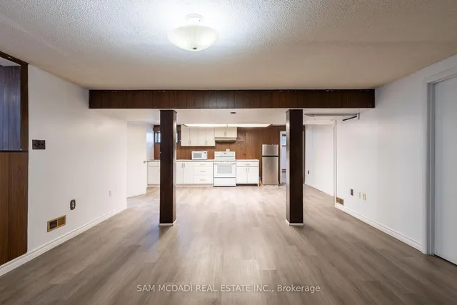 Additional image 22 of 1498 Fisher Ave