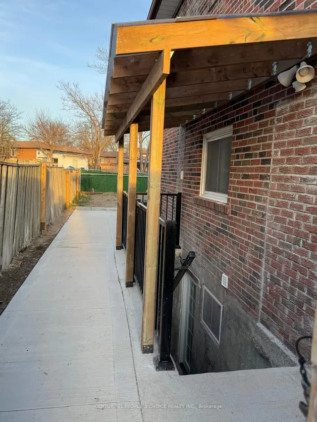 Additional image 42 of 6862 Darcel Ave