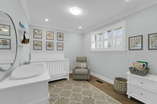 Additional image 20 of 54 Primula Cres