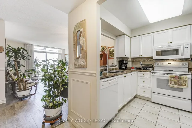 Additional image 5 of 100 Burloak Dr Unit 1212