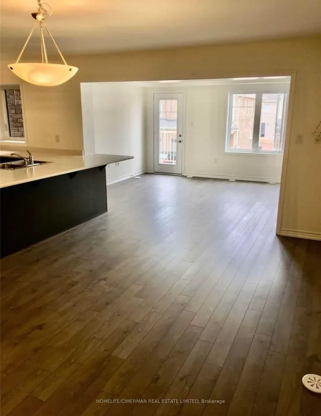 Additional image 4 of 521 Fir Crt