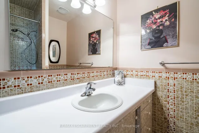 Additional image 20 of 106 Owen Pl