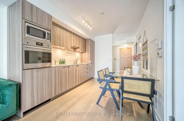 Additional image 13 of 11 Wellesley St Unit 909