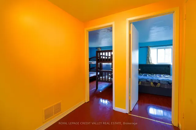 Additional image 38 of 8 Sandringham Crt