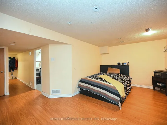 Additional image 33 of 120 Collins Cres Unit 119