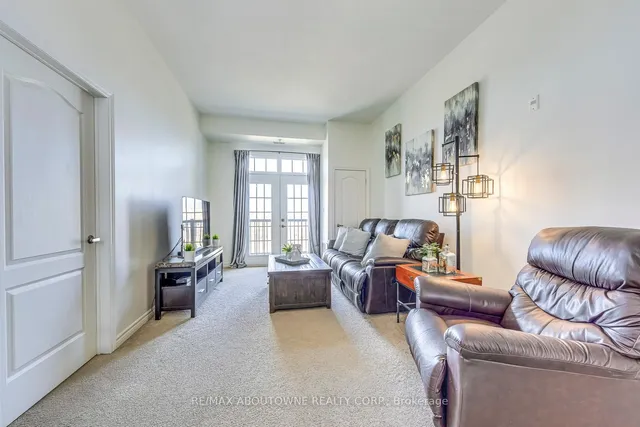 Additional image 14 of 1470 Main St Unit 411