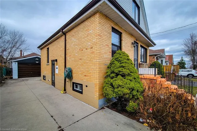 Additional image 5 of 698 Upper Sherman Ave