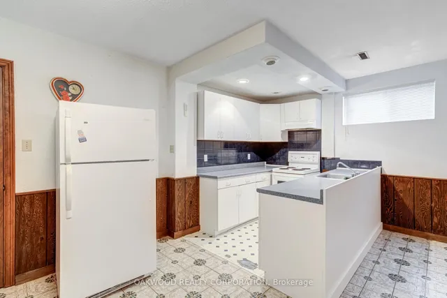 Additional image 45 of 74 WHITFIELD Ave