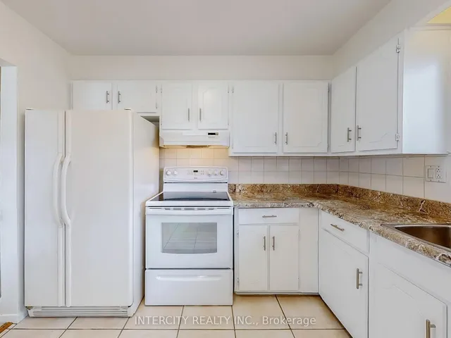 Additional image 14 of 26 Donnalyn Dr