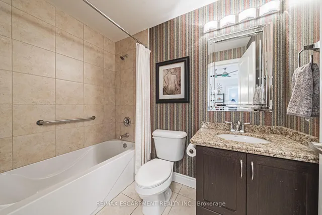 Additional image 35 of 125 Wilson St Unit 107