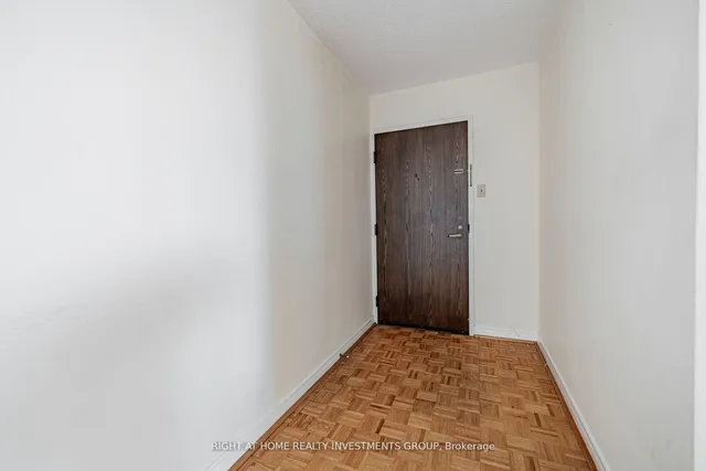 Additional image 3 of 65 Harbour Sq Unit 1910