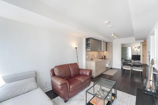 Additional image 12 of 19 Western Battery Rd Unit 1012