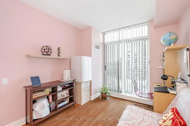 Additional image 21 of 5 Marine Parade Dr Unit 911