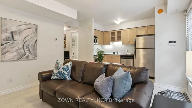 Additional image 9 of 54 East Liberty St Unit 1044