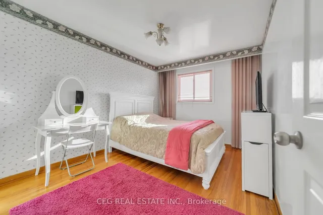 Additional image 15 of 204 FAIRGLEN Ave