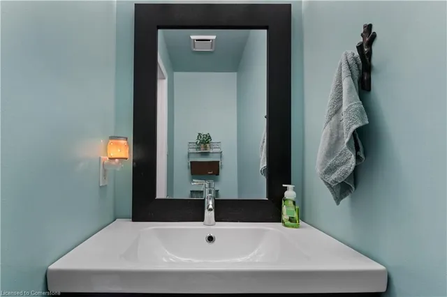 Additional image 11 of 2385 Cotswold Cres