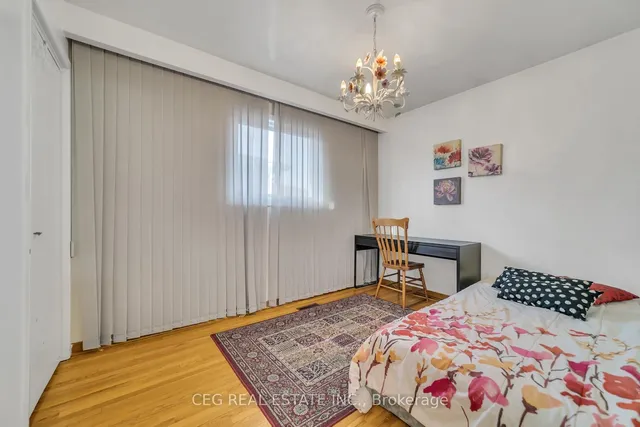 Additional image 17 of 204 FAIRGLEN Ave