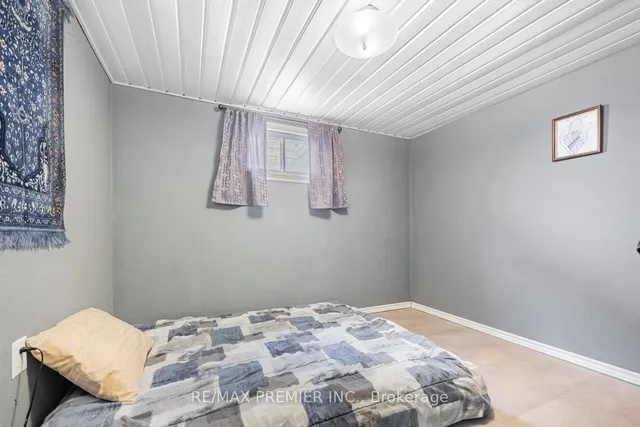 Additional image 22 of 32 Genthorn Ave