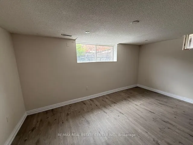 Additional image 33 of 5989 Sidmouth St