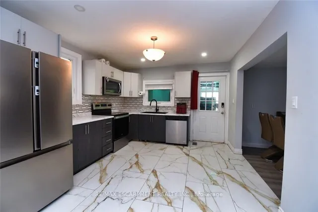 Additional image 13 of 111 Mary St