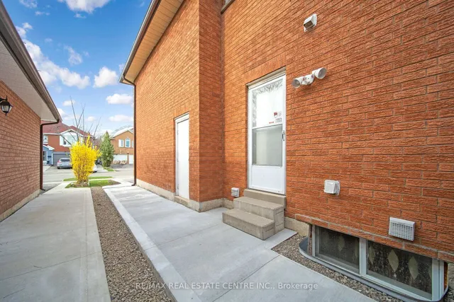 Additional image 49 of 11 Moorehead Cres