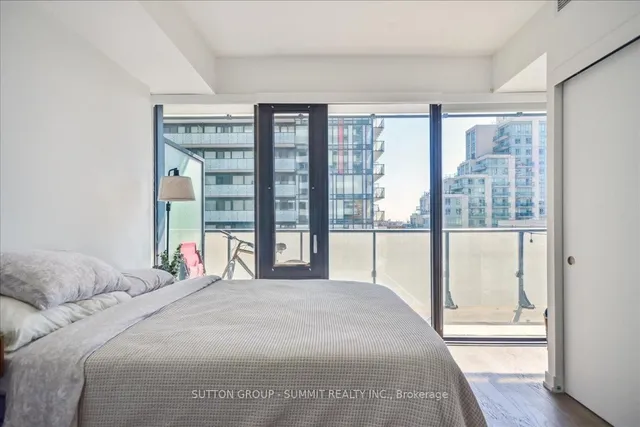 Additional image 40 of 161 Roehampton Ave Unit 1010