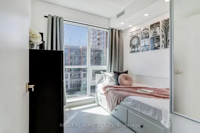 Additional image 8 of 31 Tippett Rd Unit 402