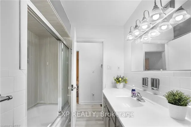 Additional image 27 of 376 Philip Pl Unit B