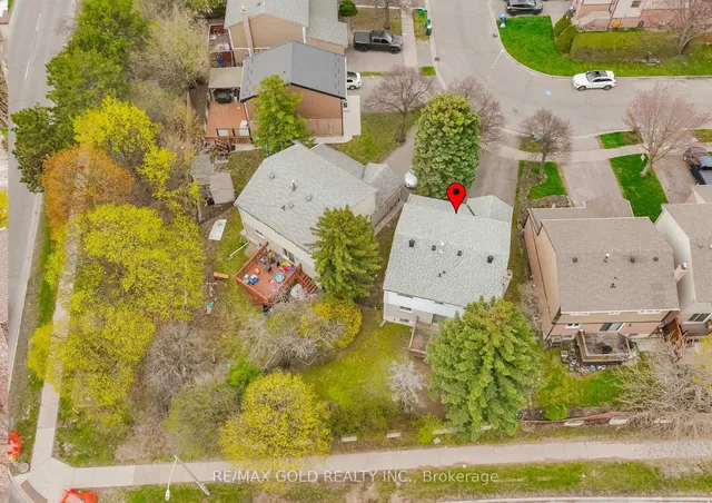 Additional image 43 of 76 Mayfair Cres