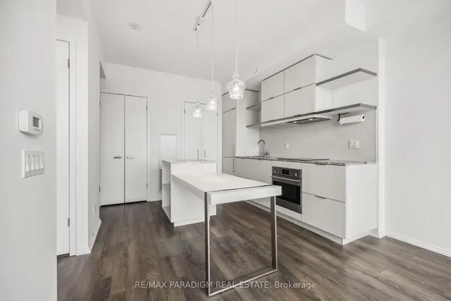 Additional image 17 of 197 Yonge St Unit 4301