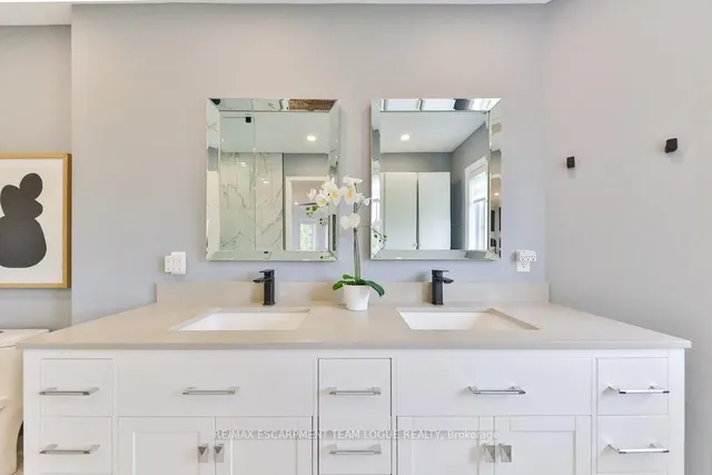 Additional image 25 of 2145 Country Club Dr Unit 13