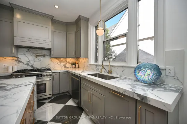 Additional image 15 of 987 Royal York Rd