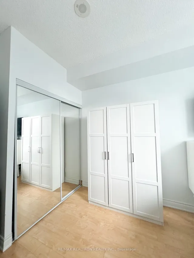 Additional image 15 of 18 Harbour St Unit 2104