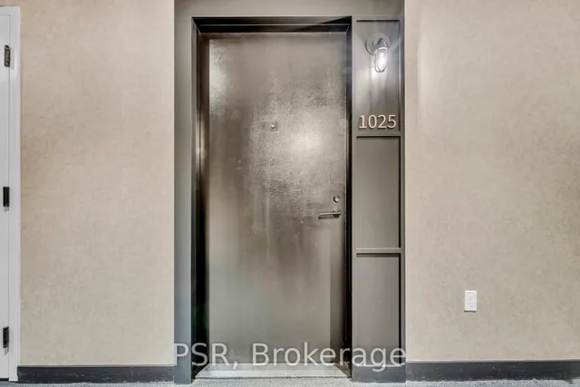 Additional image 23 of 505 Richmond St Unit 1025