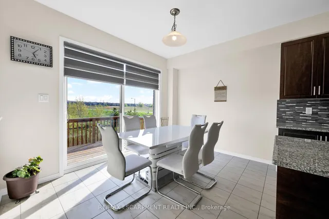 Additional image 19 of 12 Midhurst Hts