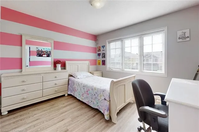 Additional image 28 of 125 Vanhorne Close