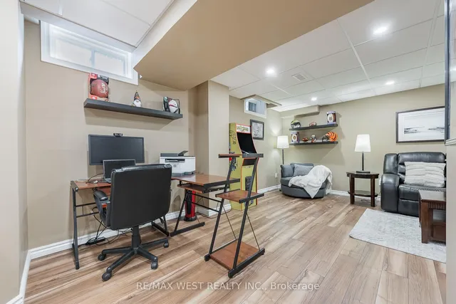 Additional image 37 of 284 Alexander Cres