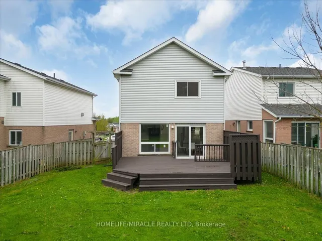 Additional image 35 of 102 Northmanor Cres